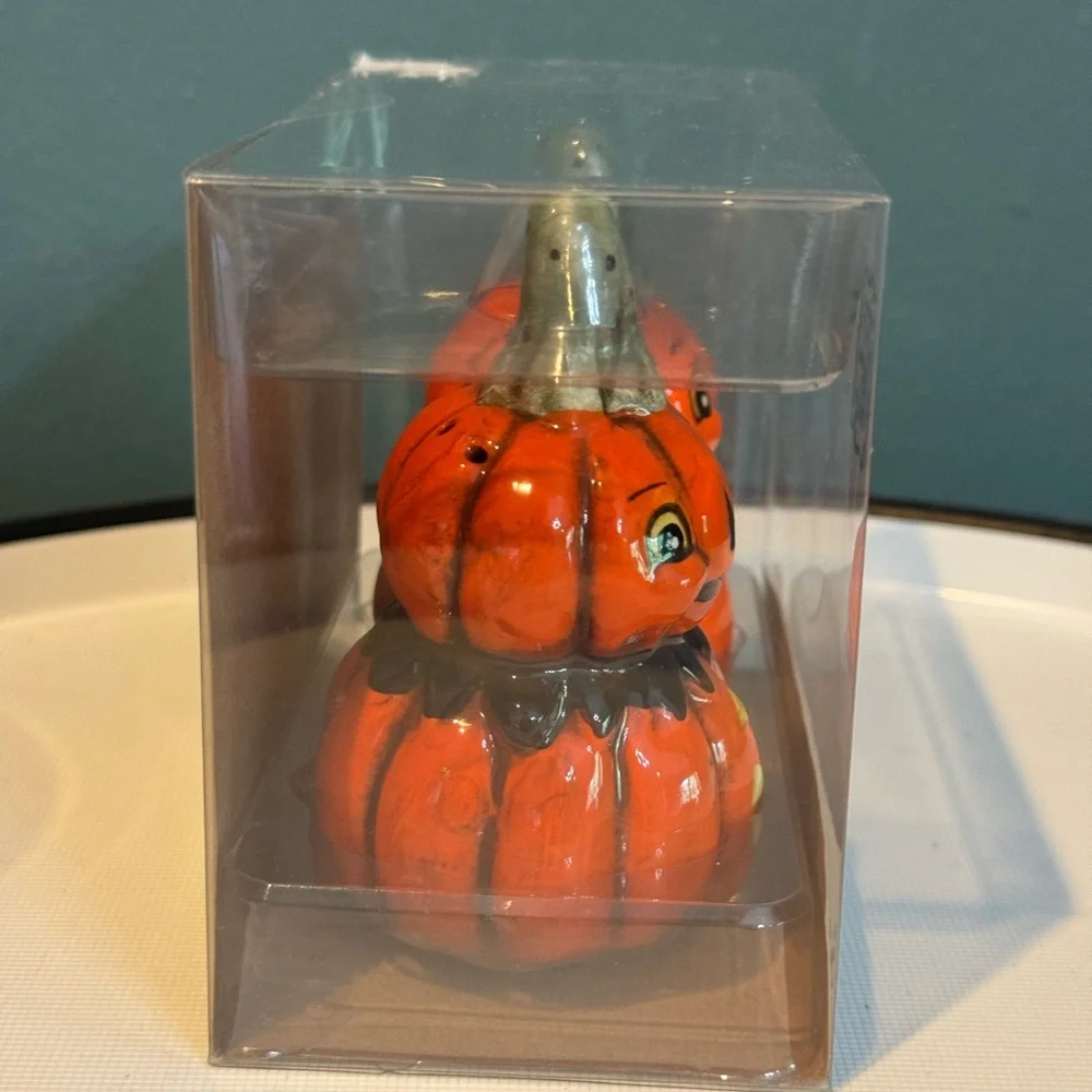 Johanna Parker Retro Anthropomorphic Jack-o'-Lantern Salt & Pepper Shakers